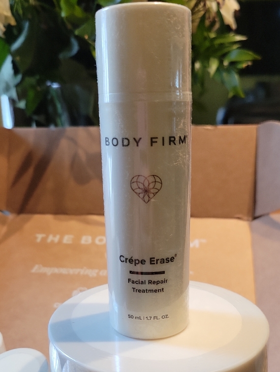 Body Firm Other - Body Firm Crêpe Erase Facial Repair Treatment - Ivory Tube
